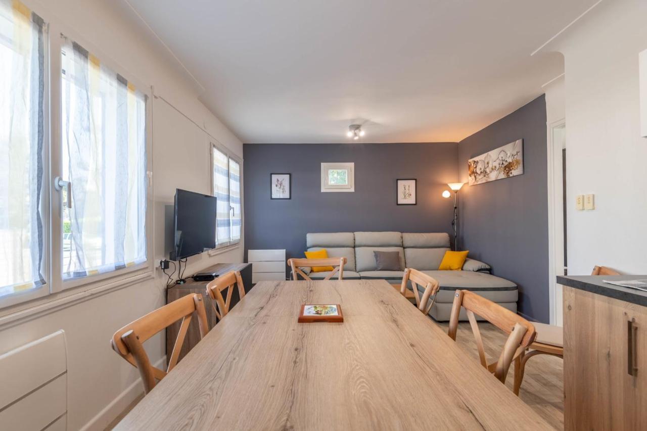 آنسي Ideally Located Furnished Townhouse With 3 Bedrooms Parking & Garden المظهر الخارجي الصورة