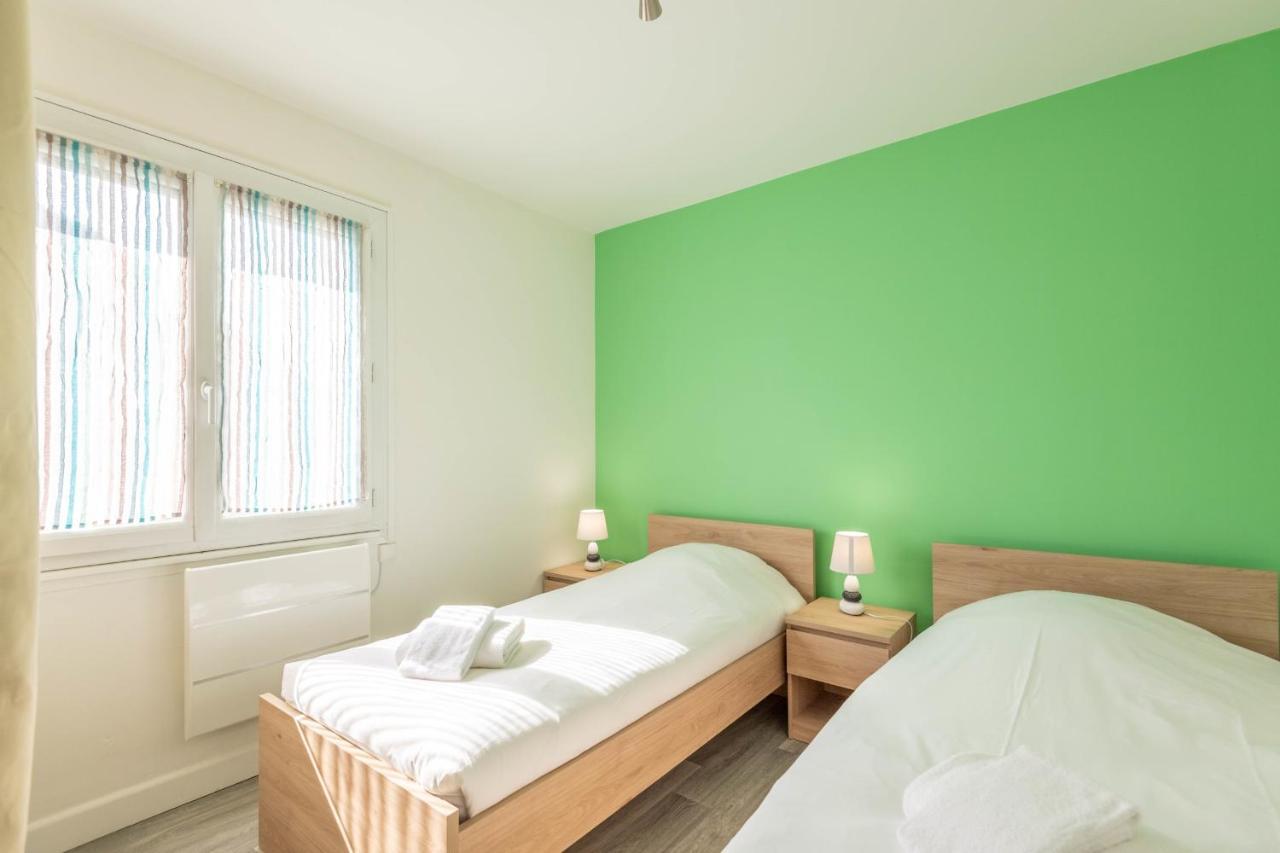آنسي Ideally Located Furnished Townhouse With 3 Bedrooms Parking & Garden المظهر الخارجي الصورة